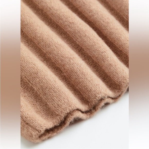 H&M Ribbed Knit Co ord set - Picture 5 of 6